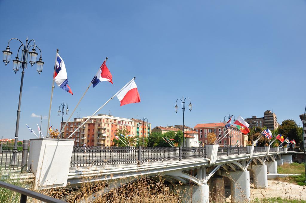Apartment Ponte Delle Nazioni Parma Szoba fotó