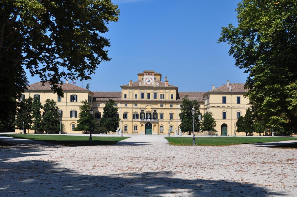 Apartment Ponte Delle Nazioni Parma Szoba fotó